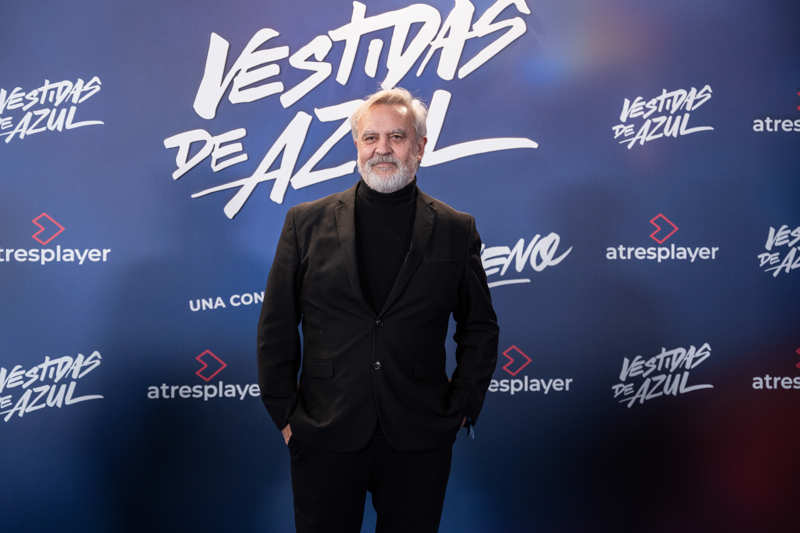 Enrique del Pozo posa durante una presentación. 