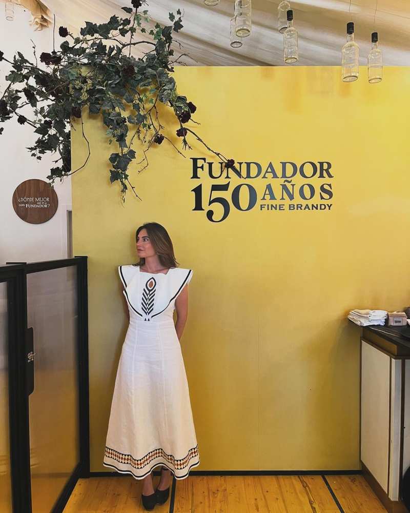 Lourdes arrasa con su vestido más favorecedor en la Feria de Jerez y lo hemos encontrado