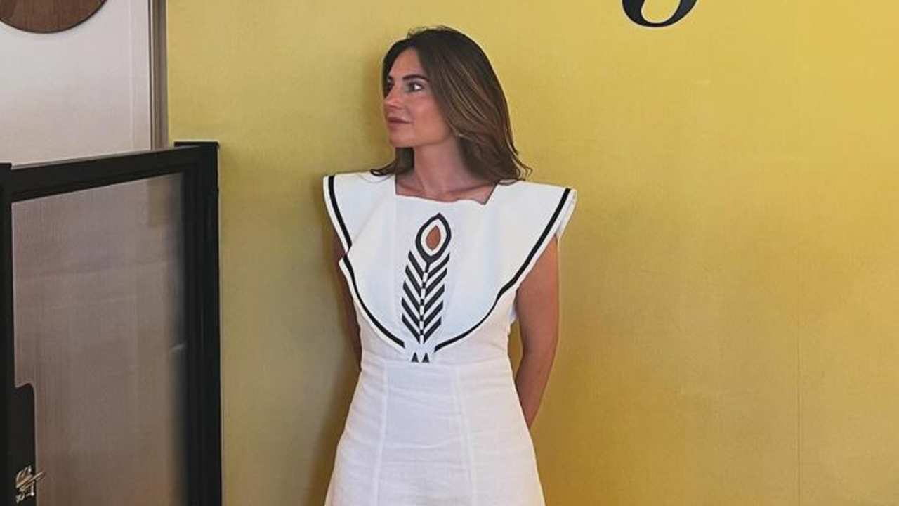 Lourdes Montes impresiona con su vestido mas favorecedor en la Feria de Jerez (y lo hemos encontrado)