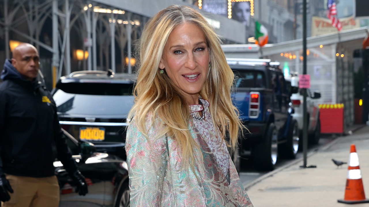 La historia que oculta el bolso de 12.000 euros que Carrie Bradshaw volverá a poner de moda