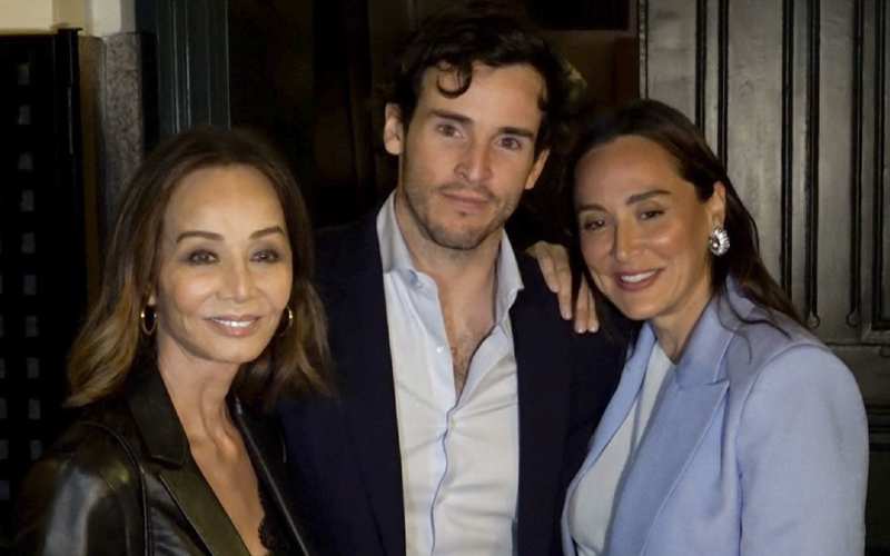 La complicidad nunca vista de Isabel Preysler e Íñigo Onieva ante la atenta mirada de Tamara Falcó