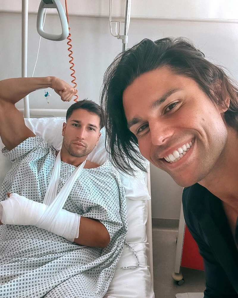 Gianmarco Onestini y su hermano Luca en el hospital