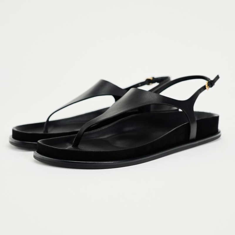 Sandalia plana piel de Zara 39,95 euros 