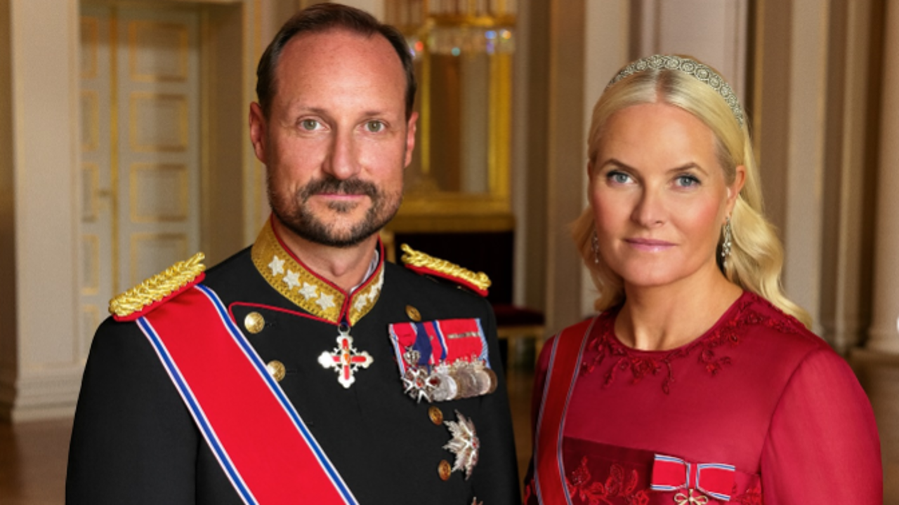 Haakon y Mette-Marit de Noruega siguen los pasos de Letizia y Felipe (aunque el resultado no es tan bueno)