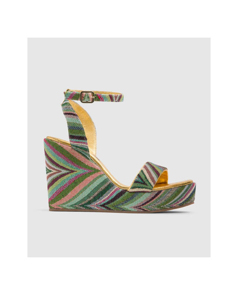 Sandalia cuña casares textil multicolor de Inés Domecq Shoes 226,80 euros 