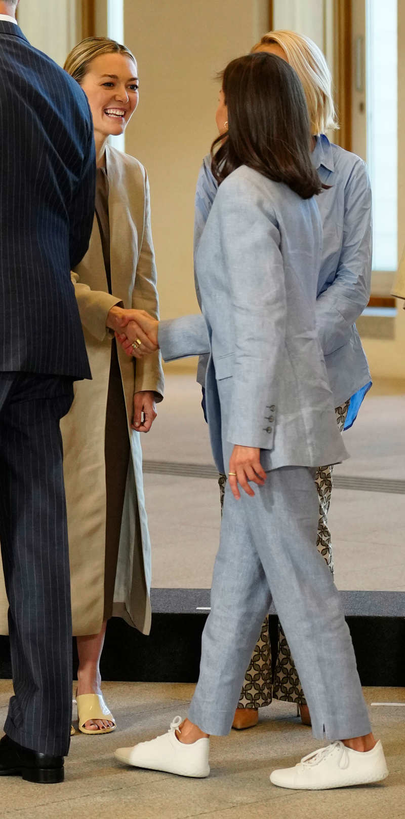 Marta Ortega y la Reina Letizia en un acto oficial.ficial
