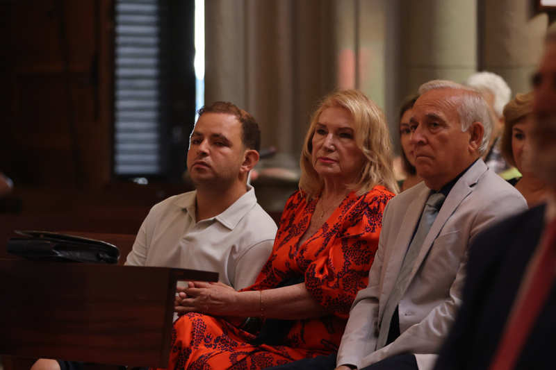 David Flores y Gloria Mohedano en la misa homenaje a Rocío Jurado. 