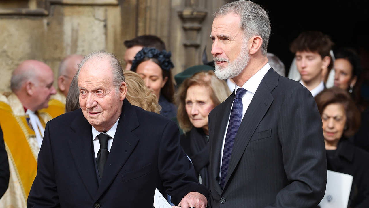 El Rey Juan Carlos le echa un nuevo pulso a su hijo, el Rey Felipe VI