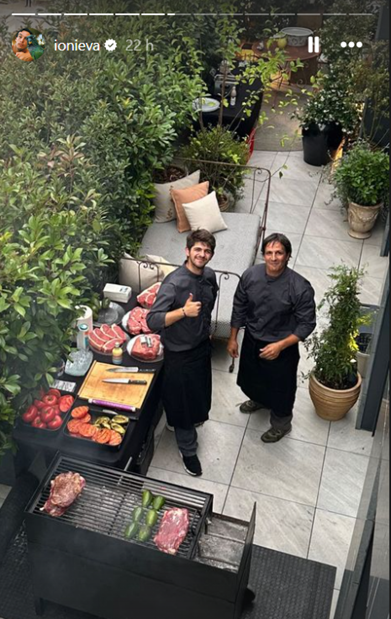 La fiesta empezó con una barbacoa