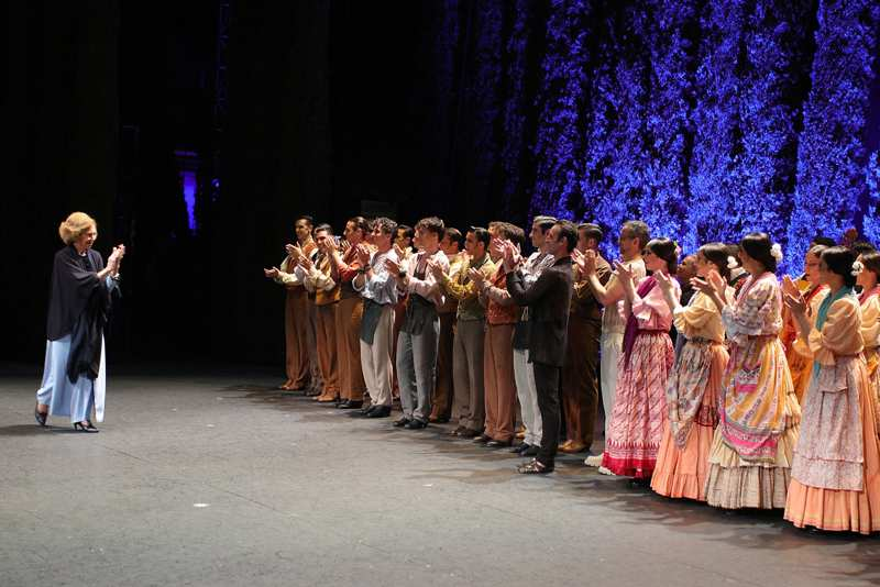 La reina Sofía sube al escenario del Festival Internacional de Música y Danza de Granada