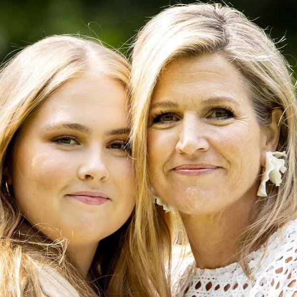 Amalia de Holanda junto a su madre, Máxima de Holanda, a la que está muy unida