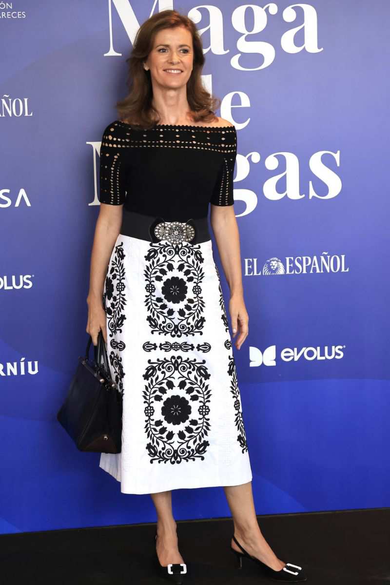 Nuria March de las más elegantes en los premios Maga de Magas