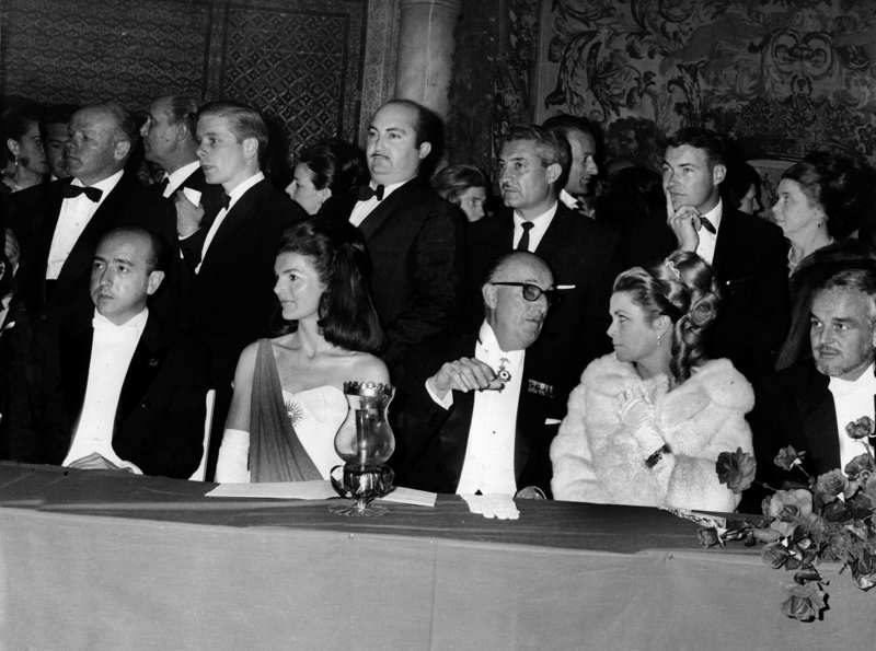 Jackie y Kennedy ignorándose en el Baile de Debutantes de la Casa de Medinazeli, 1966