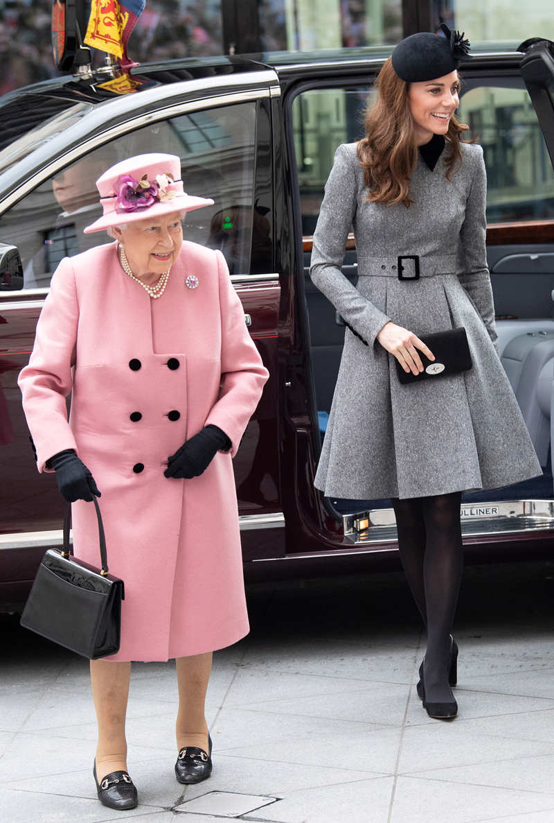 Kate Middleton y la reina Isabel en una foto de archivo.