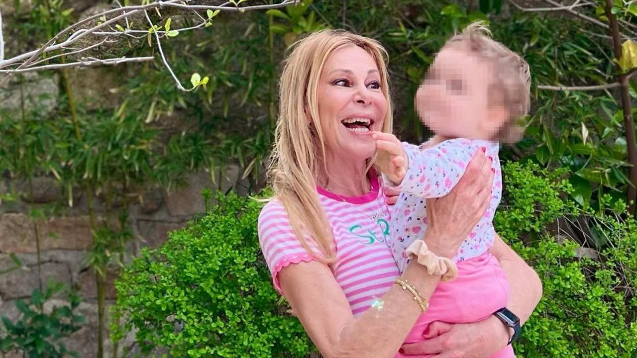 Ana Obregón celebra la primera primavera junto a la pequeña Ana Sandra 