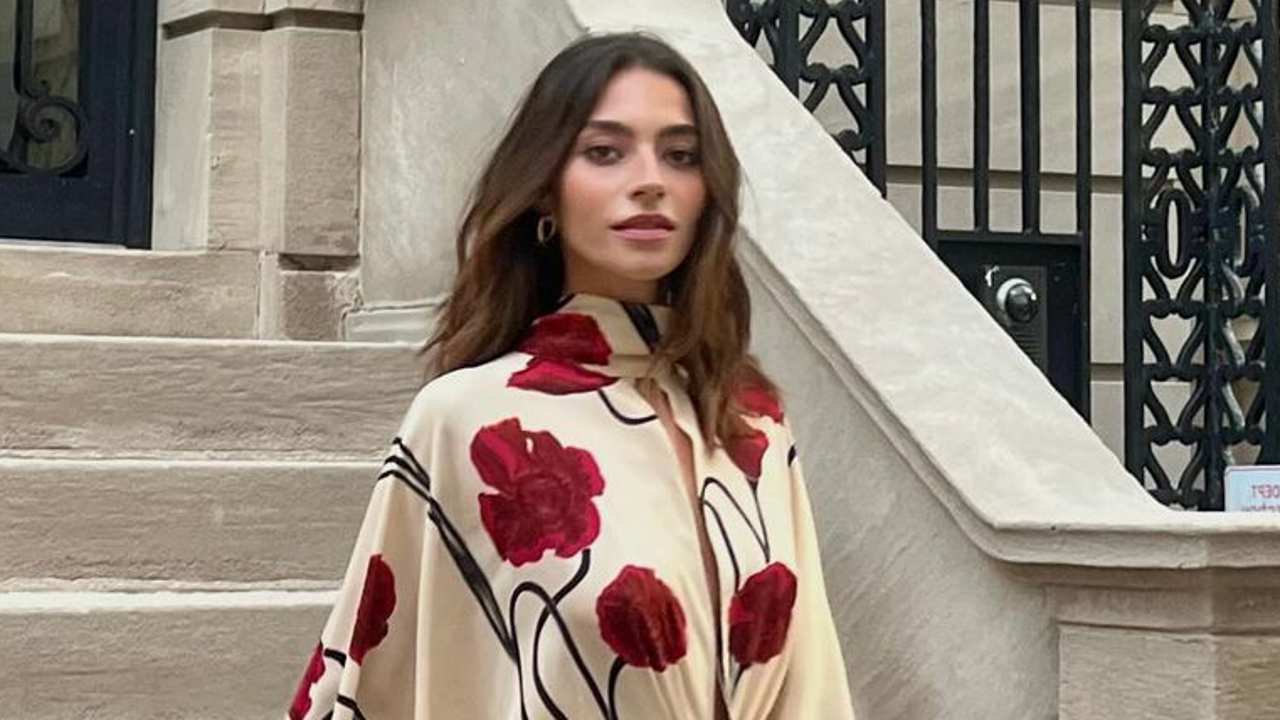 Rocío Crusset, elegantísima, arrasa con el vestido que sienta bien a cualquier cuerpo y es de la firma que aman Tamara Falcó y Meghan Markle 