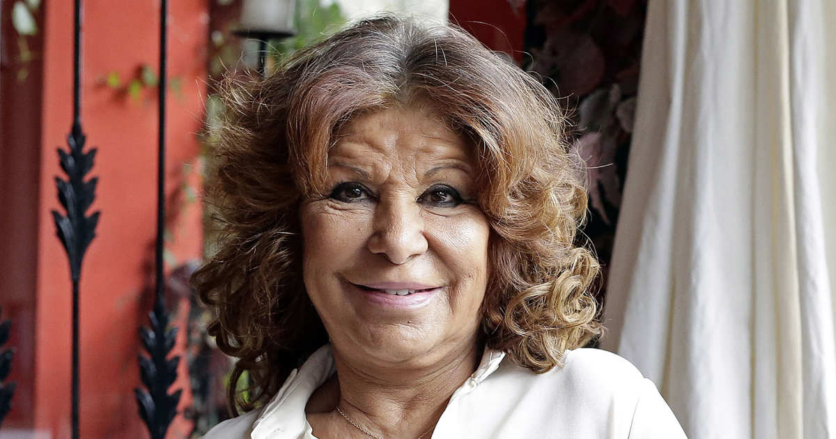 Meli Camacho rompe a llorar por el 'ninguneo' de las Campos en la misa homenaje a María Teresa