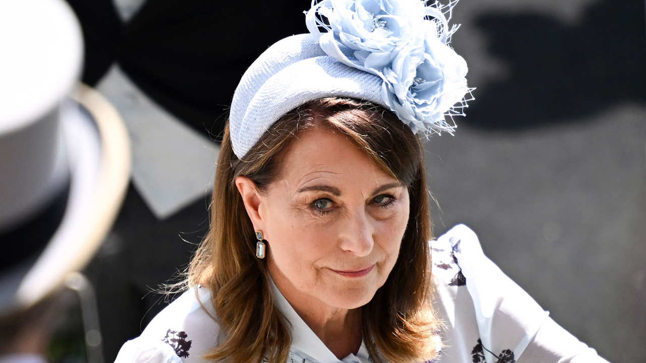La prensa británica revela el guiño de la madre de Kate Middleton a su hija que ha pasado desapercibido