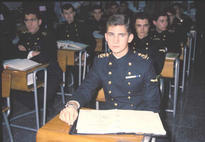 El Rey Felipe durante su formación en la Escuela Naval de Marín. 