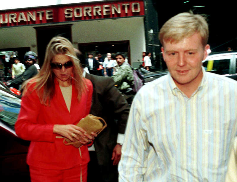 Guillermo y Máxima de Holanda, por las calles de Buenos Aires en el 2001.