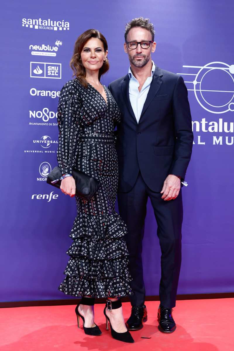 Alvaro Muñoz Escassi y Maria Jose Suarez en la fiesta previa a los Latin Grammy.