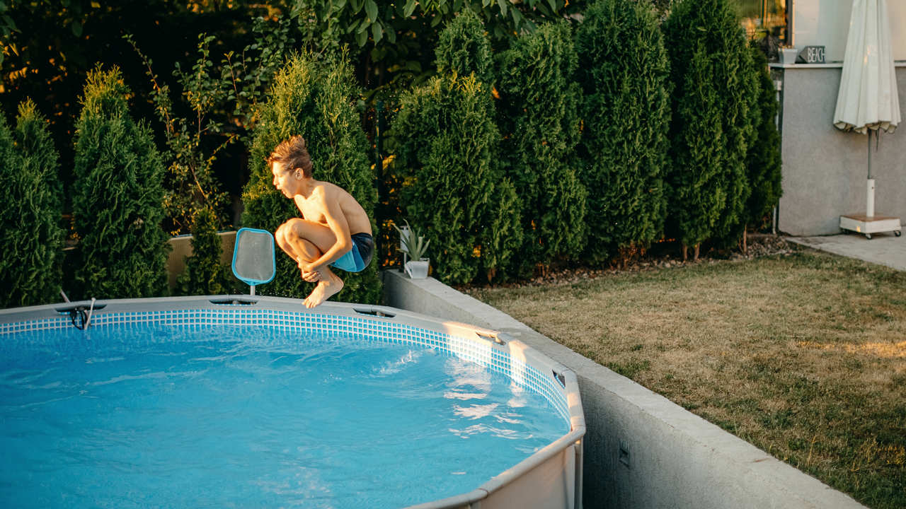 ¿Sin piscina desmontable en tu jardín? Te ayudamos a elegir la tuya con 8 modelos de calidad y con precios ajustados