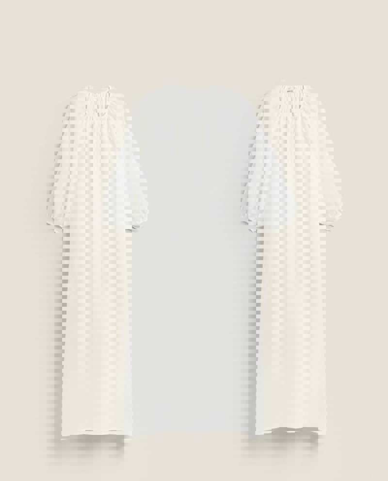Camisón bordados de Zara Home 39,99 euros