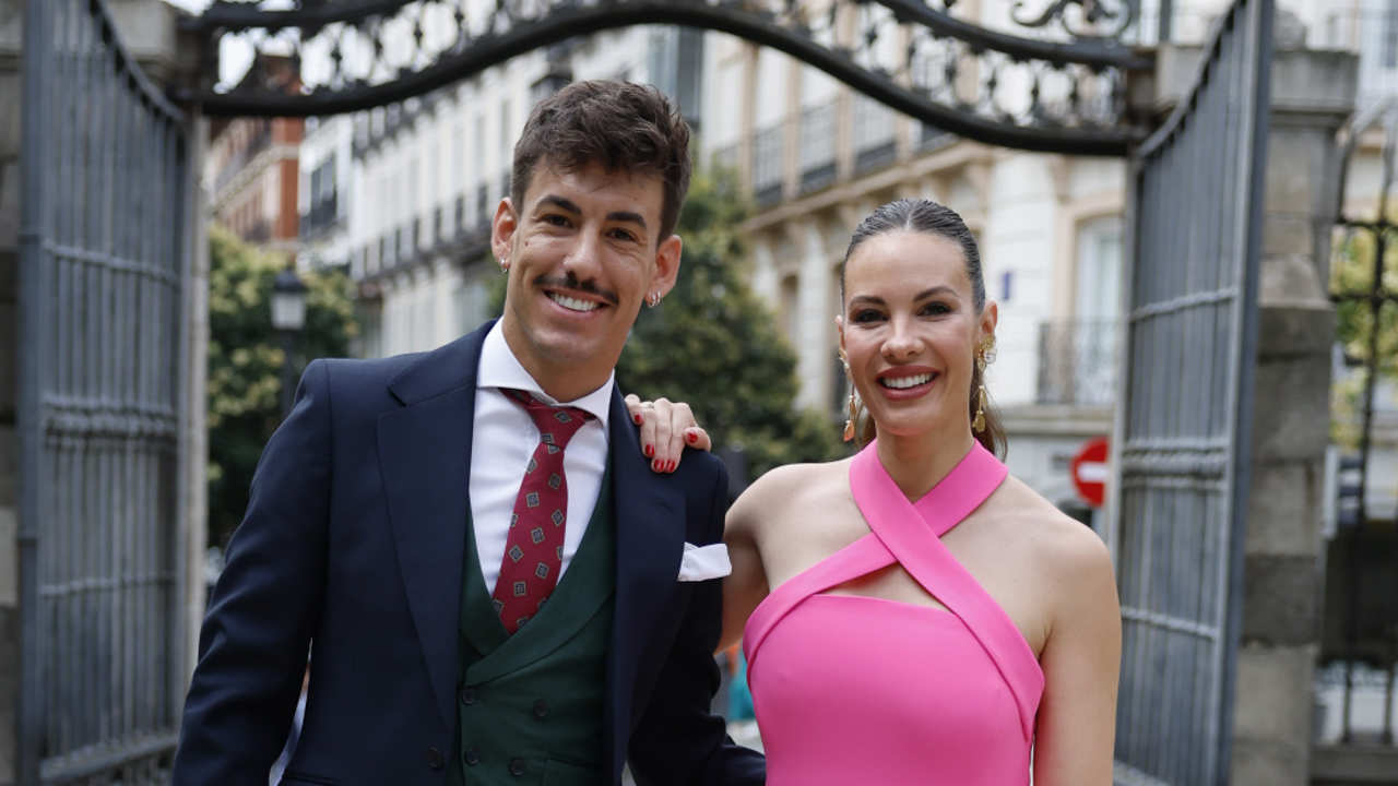 Jessica Bueno y Luitingo en la boda de Ana Moya y Diego Conde. 