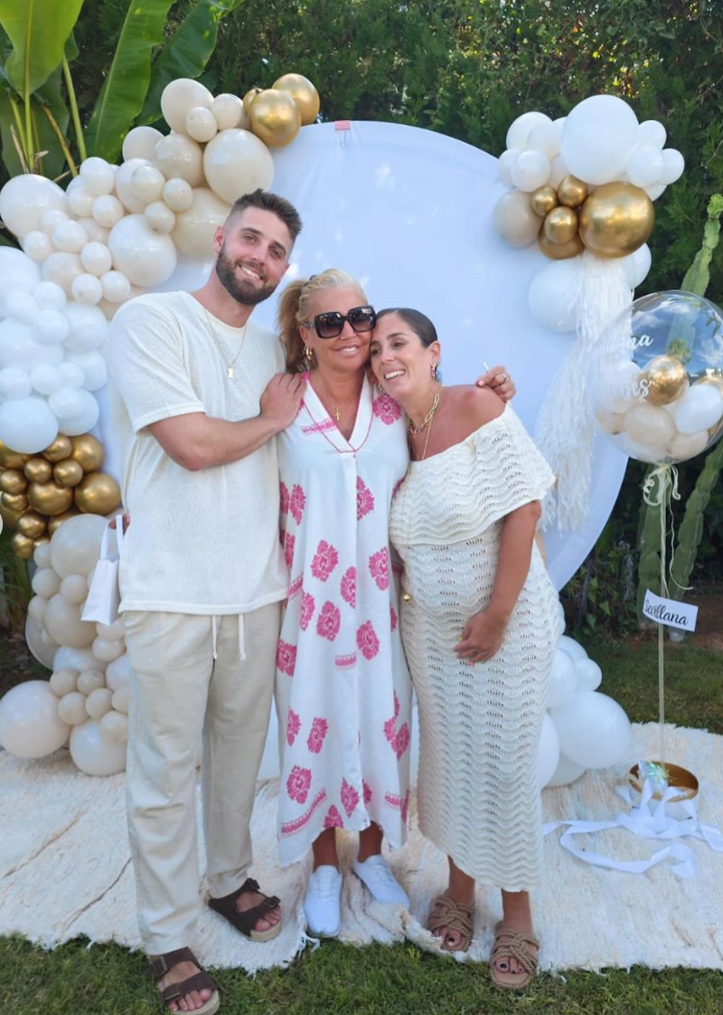 Belén Esteban junto a Anabel Pantoja y David Rodríguez