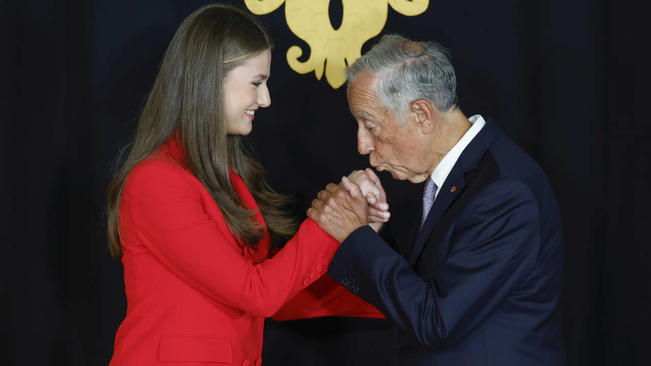 Leonor, recibida por el Presidente de la República Portuguesa, Marcelo Rebelo de Sousa.