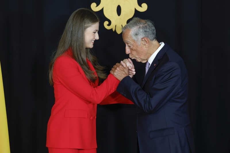 Leonor, recibida por el Presidente de la República Portuguesa, Marcelo Rebelo de Sousa.