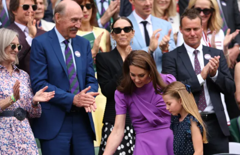 Kate Middleton y Charlotte a su llegada al torneo