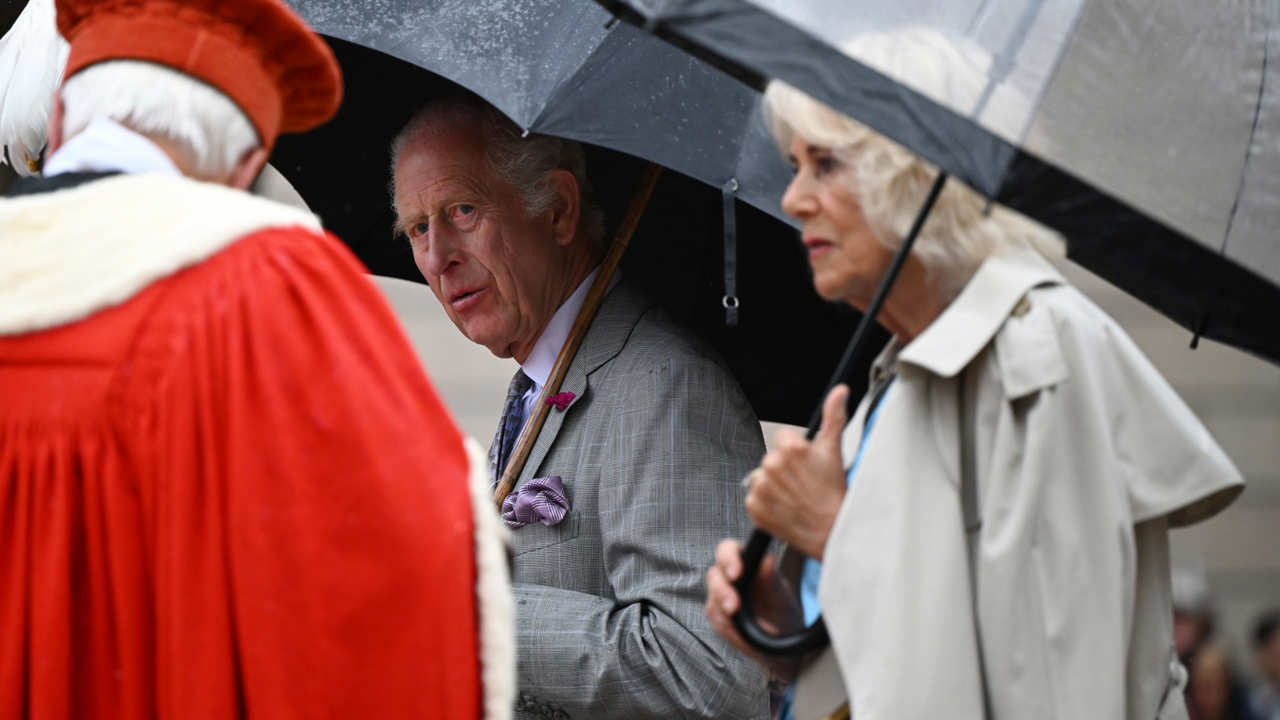 El Rey Carlos III y la Reina Camilla, evacuados de urgencia durante su última aparición pública