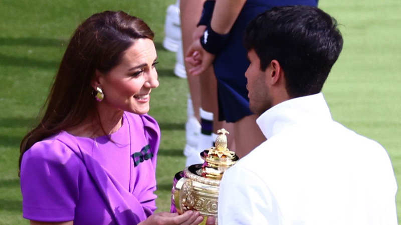 Kate Middleton y Carlos Alcaraz hablando