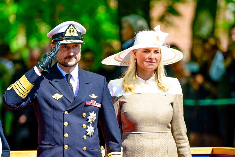 El príncipe Haakon y la princesa Mette Marit de Noruega