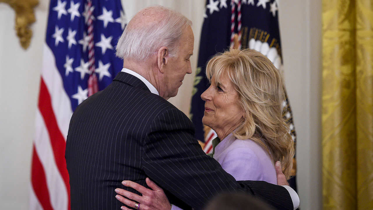 El retiro dorado de Joe Biden y su mujer en su impresionante mansión: analizamos su 'patrimonio' económico y sentimental