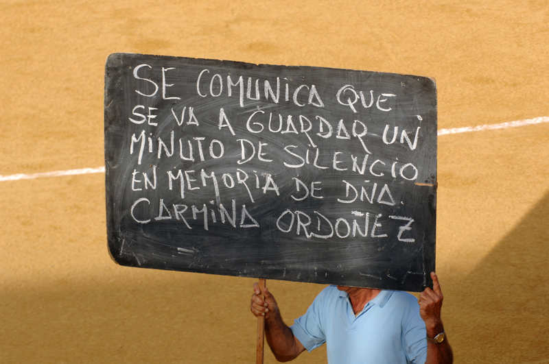 Minuto de silencio en una plaza de toros por Carmina Ordoñez