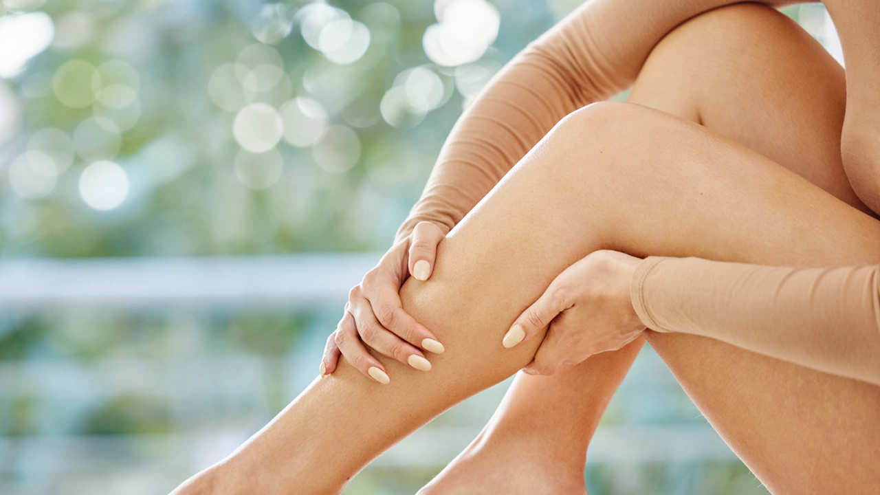 5 cremas efectivas para aliviar las piernas cansadas e hinchadas en verano