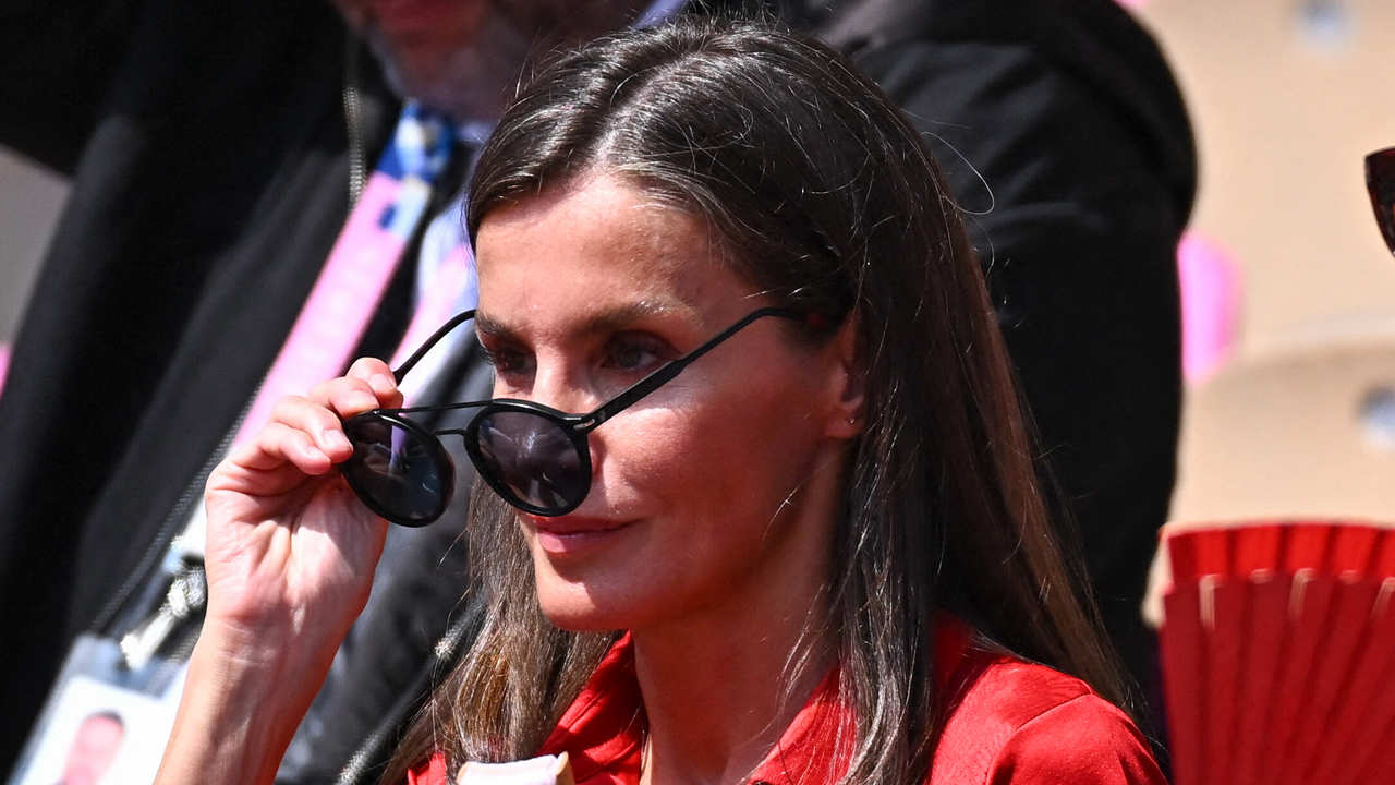 La Reina Letizia con gafas de sol