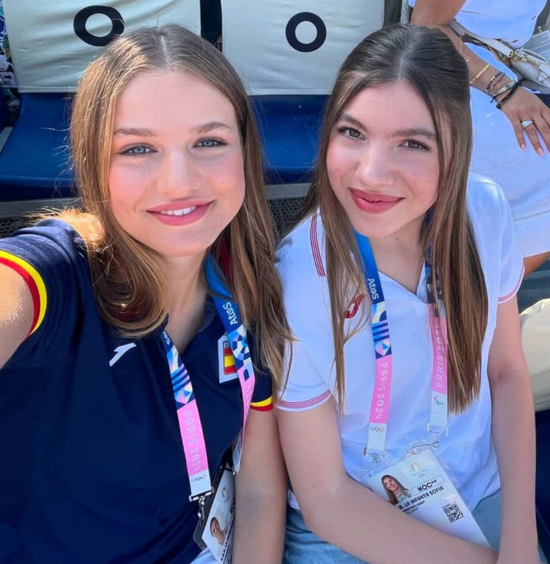 Leonor y Sofía en París