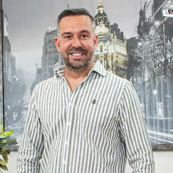 Kike Calleja abre las puertas de su casa a SEMANA