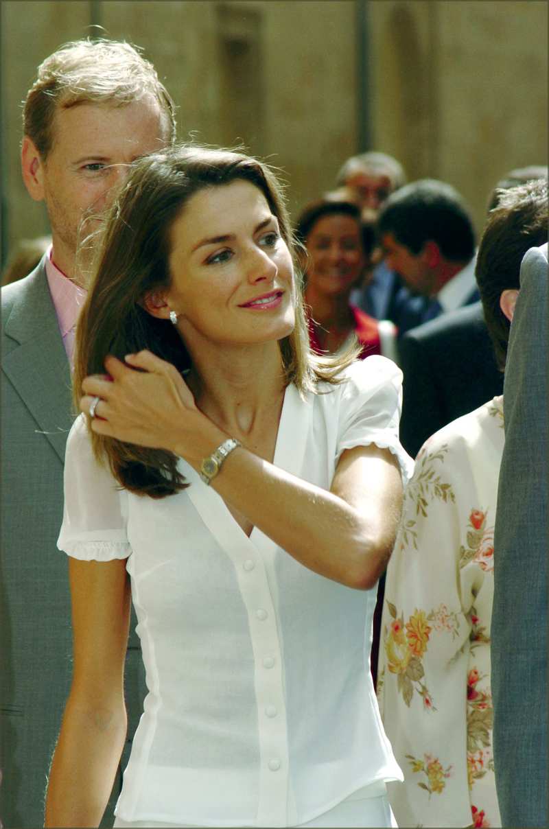 La Reina Letizia luciendo el reloj que le regaló el Rey Juan Carlos