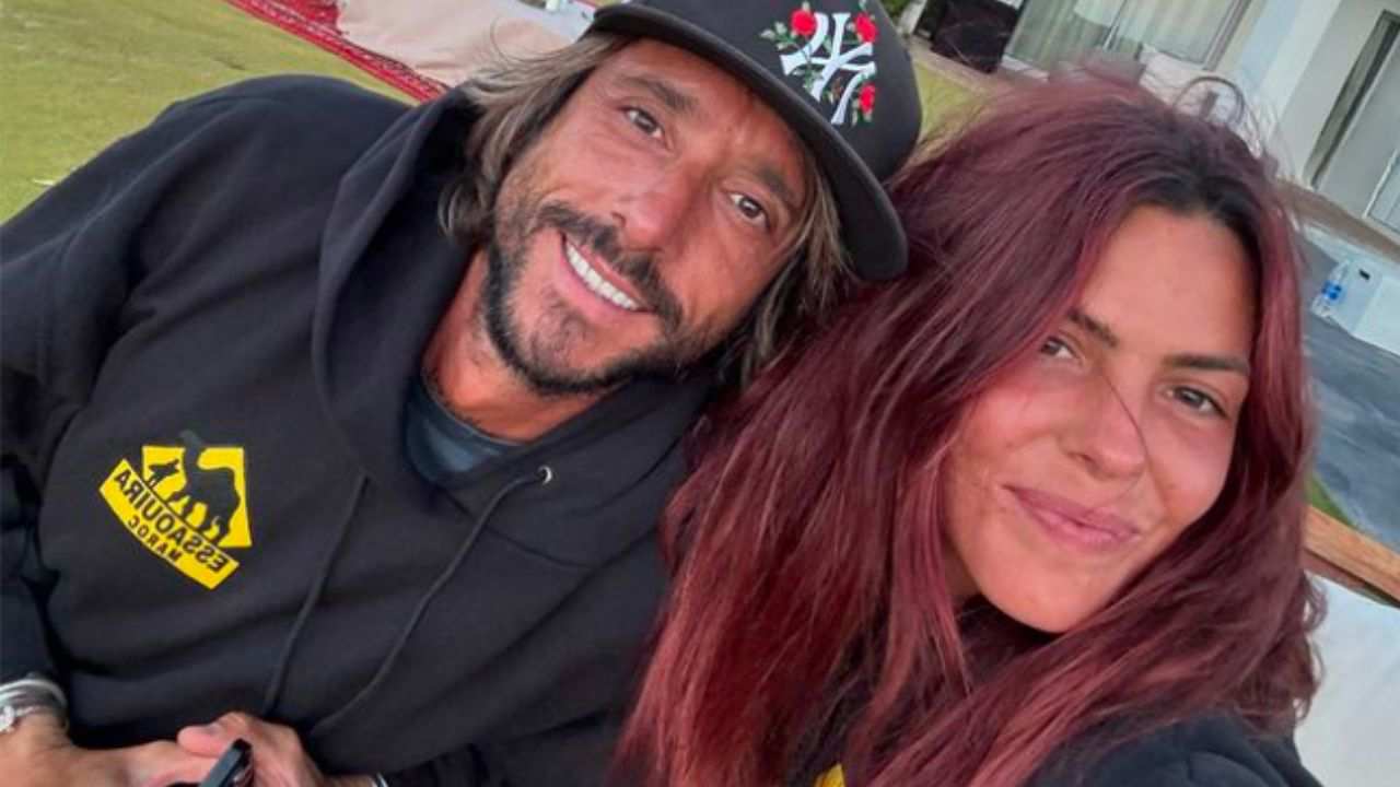 Laura Matamoros se pronuncia sobre su relación con Antonio Revilla tras sus besos en público