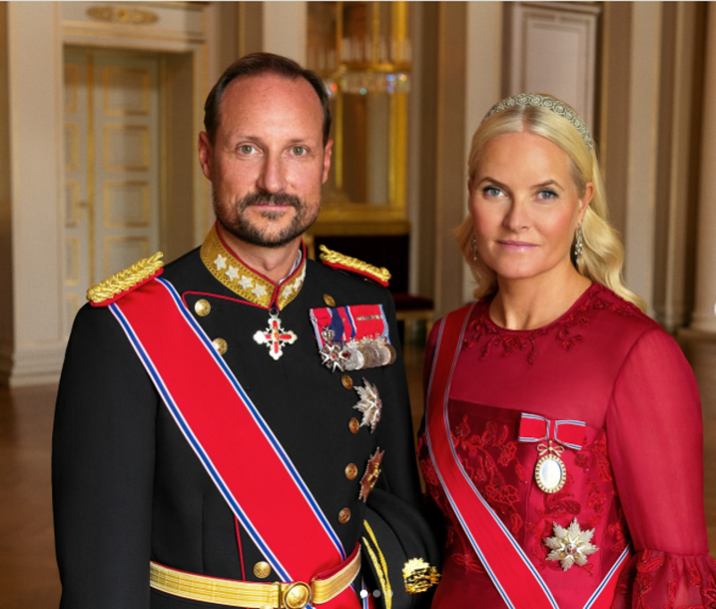 Haakon y Mette-Marit, en un retrato oficial. 