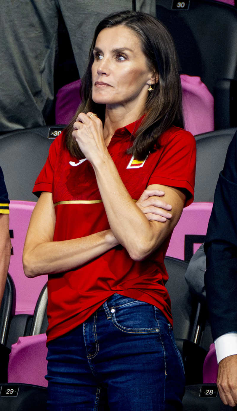 La Reina Letizia, expectante en una de las pruebas deportivas en París