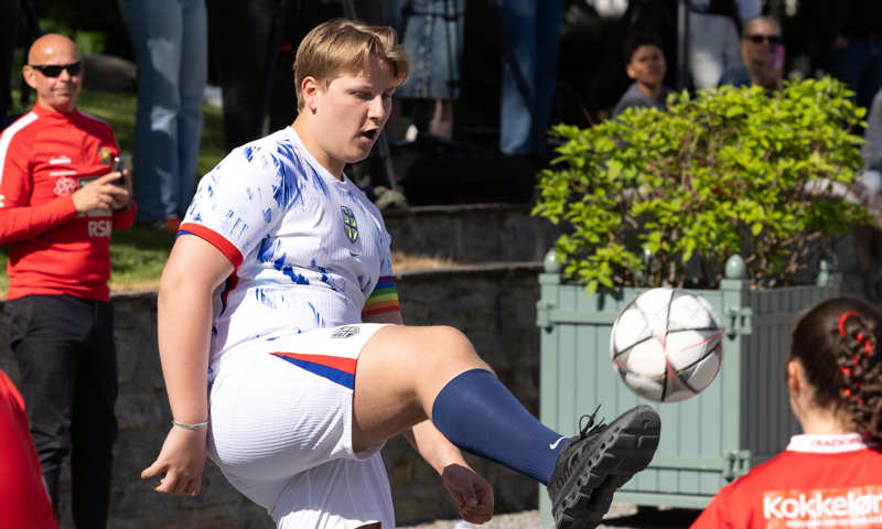El príncipe Sverre Magnus en un partido solidario de futbol el pasado mes de mayo