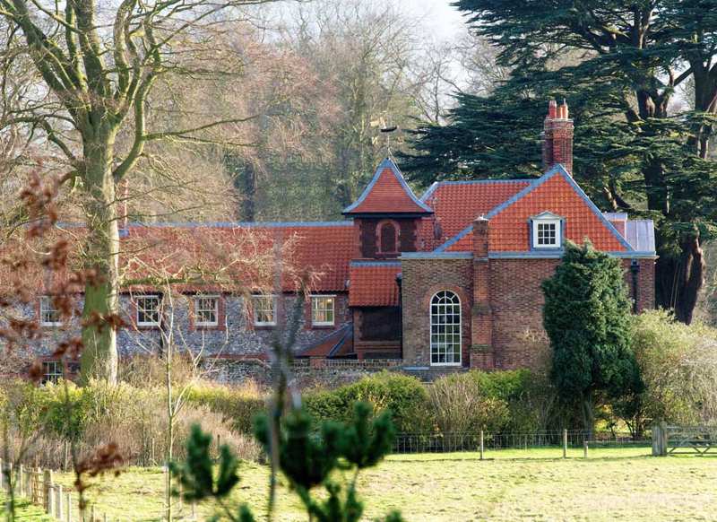 La casa es de ladrillo rojo: todos los detalles de Anmer Hall