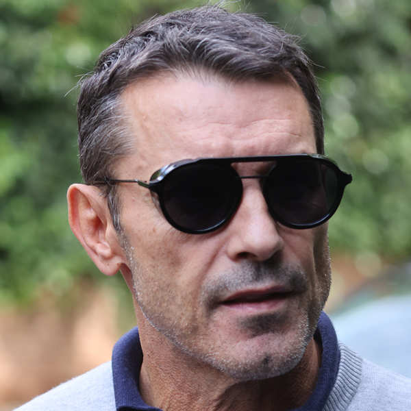 Jesús Vázquez con gafas de sol