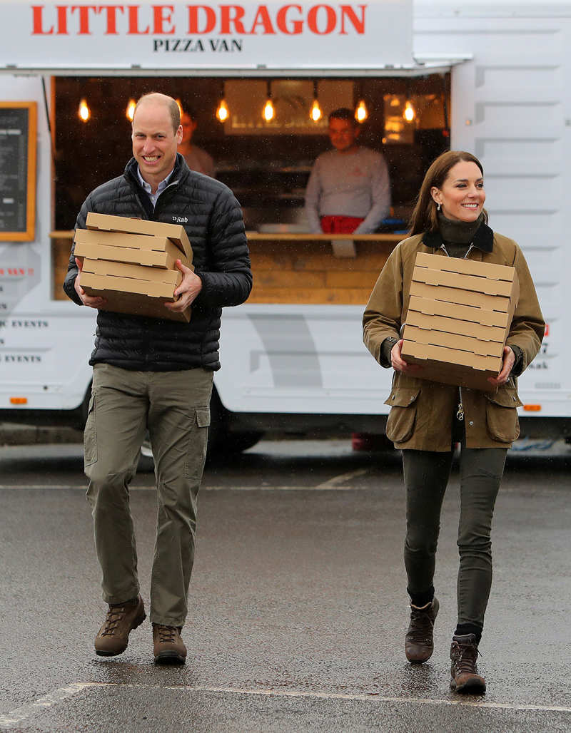 El Príncipe Guillermo y Kate Middleton tras visitar el negocio de Pete