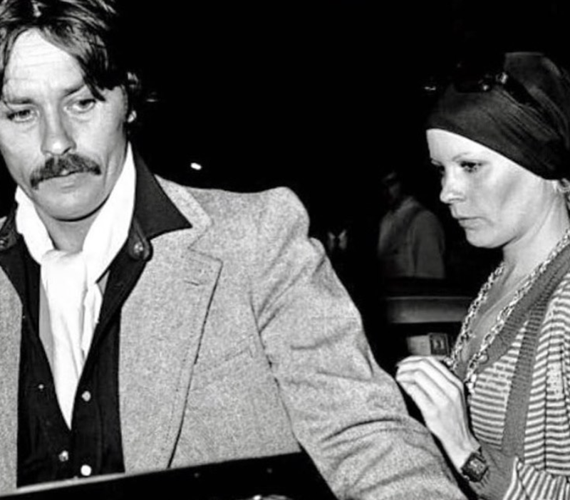 Alain Delon y Bárbara Rey en una foto de archivo